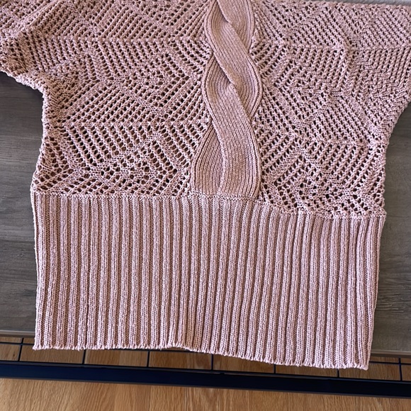 ⭐️Forever 21 V Neck Short Sleeve Dusty Pink Knit Sweater Top Size Small - Picture 8 of 14